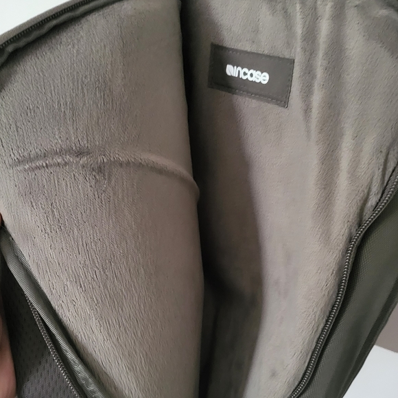 Incase Men's Grey Backpack - Picture 2 of 6